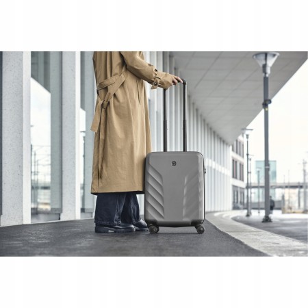 612547-walizka-kabinowa-WENGER-Motion-Carry-On-poliweglan-36-43-l-Wielkosc-kabinowa.jpg