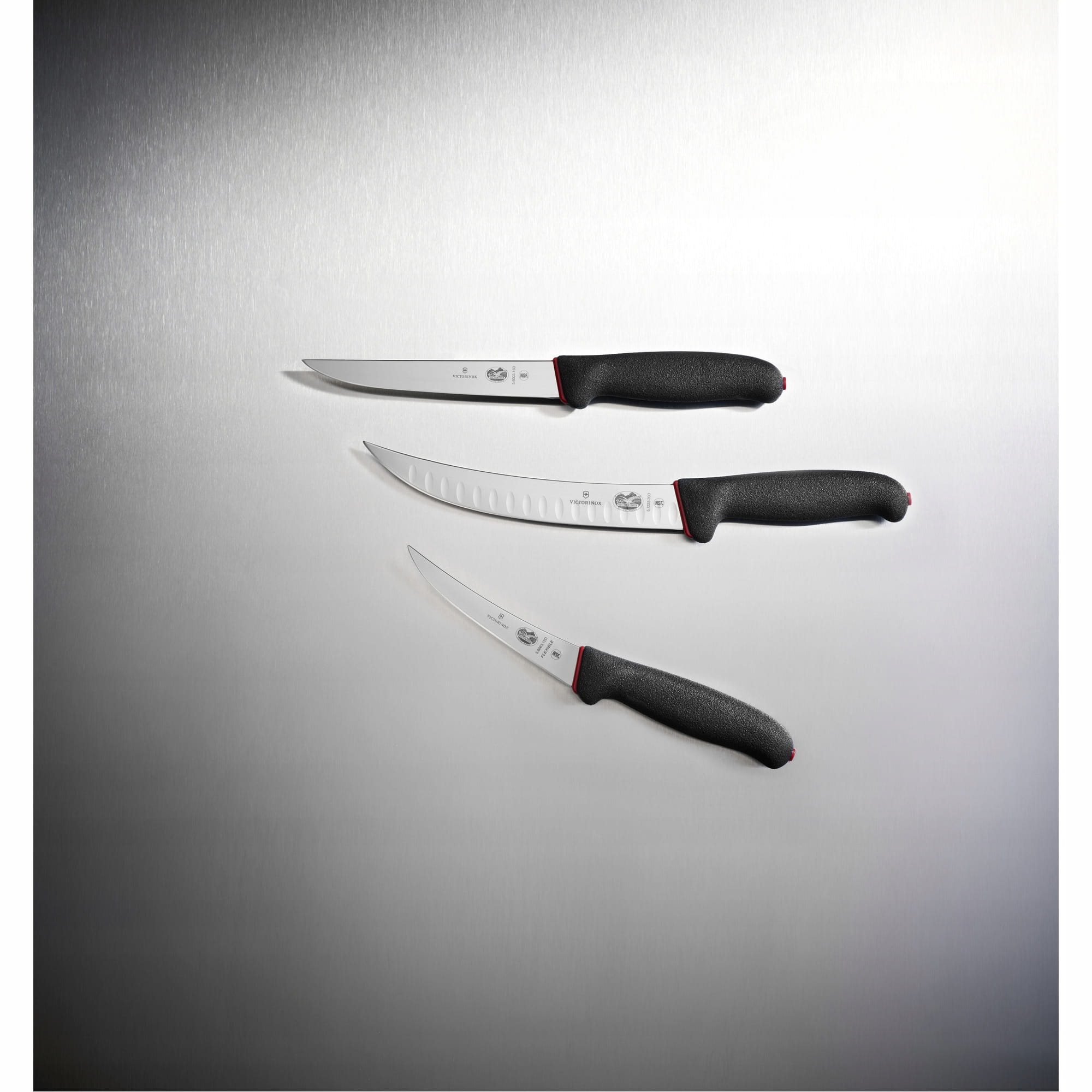 Victorinox-5-6663-12D-noz-do-miesa-trybownik-ostrze-elastyczne-12cm-Fibrox-EAN-GTIN-7611160253323.jpg